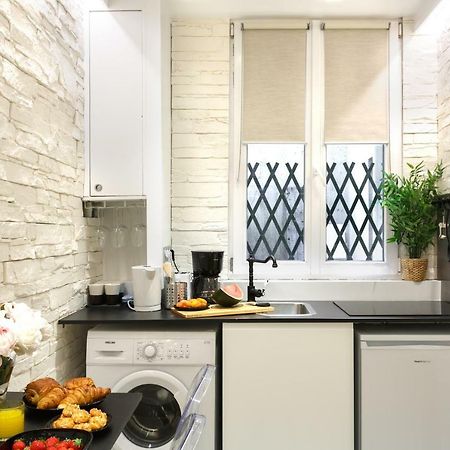 Ferienwohnung Lovely Place In A Quiet Area Between Invalides Et Eiffel Tower Paris Exterior foto