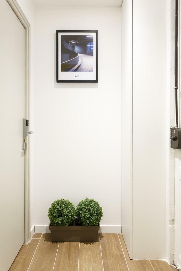 Ferienwohnung Lovely Place In A Quiet Area Between Invalides Et Eiffel Tower Paris Exterior foto